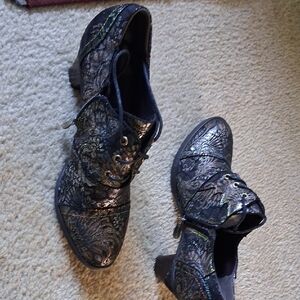 Black Leather Painted Design Women's Shoes